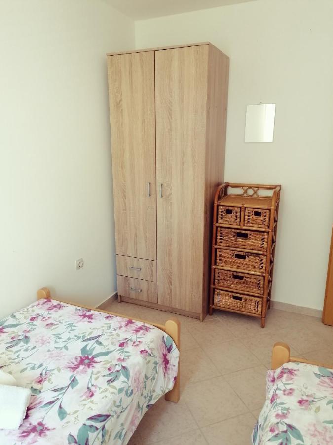 Apartment Vesna Vir Exterior photo